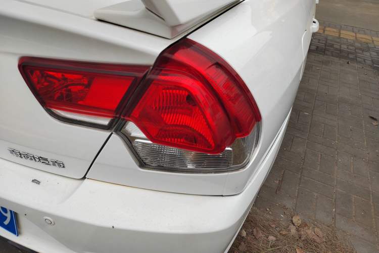 Used Soueast V3 Lingyue 2015 1.5L Manual Style Edition Right Rear Taillight
