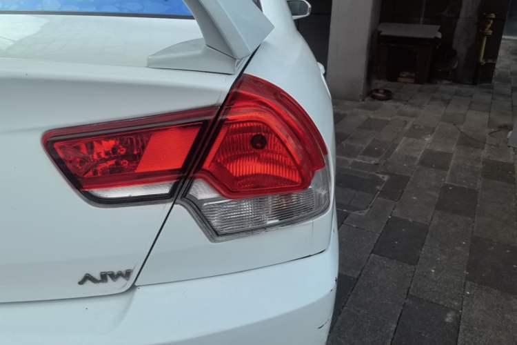 Used Soueast V3 Lingyue 2015 1.5L Manual Style Edition Right Rear Taillight