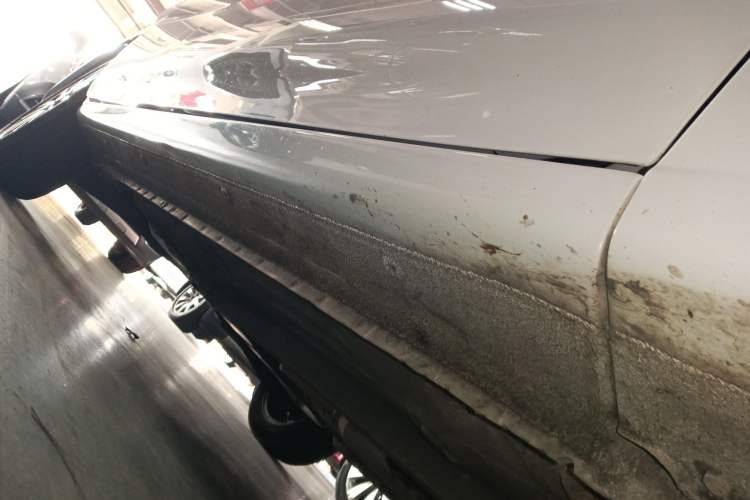 Used Soueast V3 Lingyue 2015 1.5L Manual Happiness Edition Right Side Sill