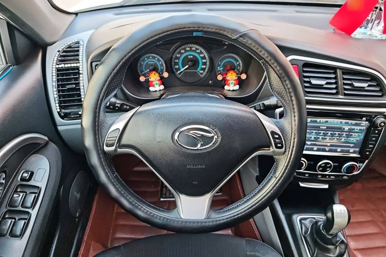 Used Soueast V3 Lingyue 2015 1.5L Manual Style Edition Steering Wheel