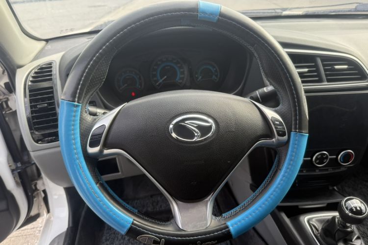 Used Soueast V3 Lingyue 2015 1.5L Manual Style Edition Steering Wheel