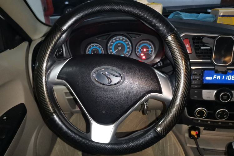 Used Soueast V3 Lingyue 2015 1.5L Manual Happiness Edition Steering Wheel