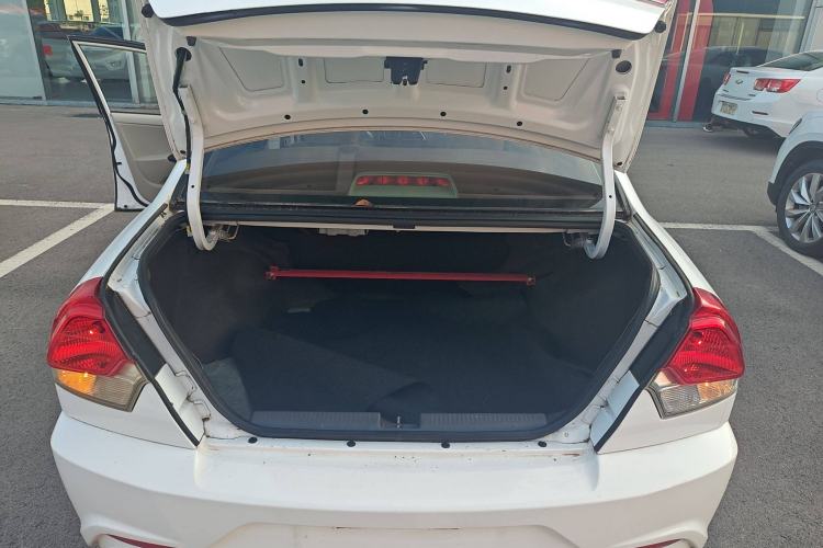 Used Soueast V3 Lingyue 2015 1.5L Manual Happiness Edition Trunk