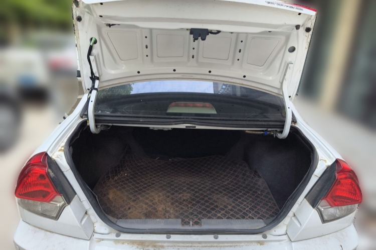 Used Soueast V3 Lingyue 2015 1.5L Manual Happiness Edition Trunk