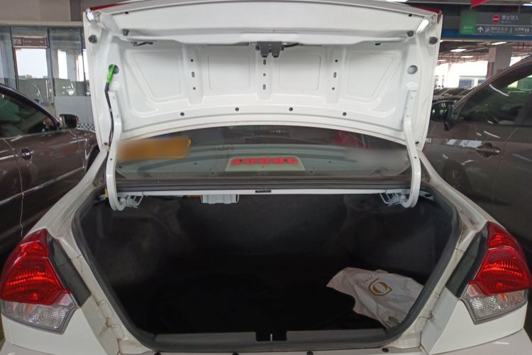 Used Soueast V3 Lingyue 2015 1.5L Manual Happiness Edition Trunk