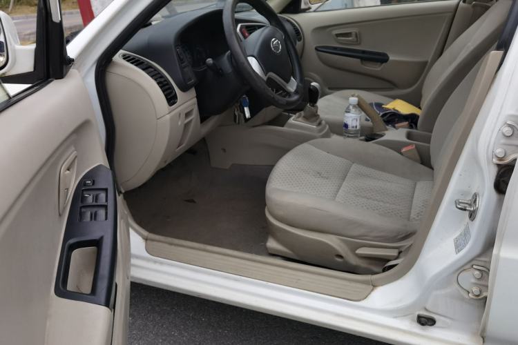 Used Soueast V3 Lingyue 2017 1.5L Manual Xiqi Edition Driver Seat