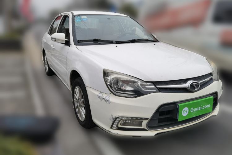 Used Soueast V3 Lingyue 2017 1.5L Manual Xiqi Edition Front Right 45 Deg