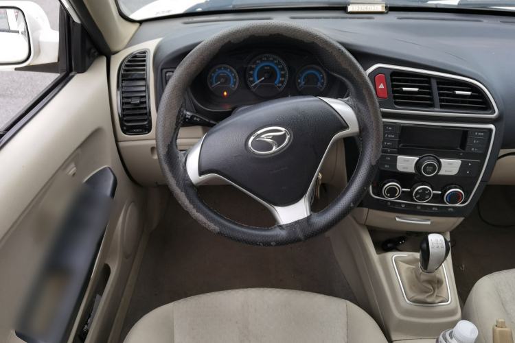 Used Soueast V3 Lingyue 2017 1.5L Manual Xiqi Edition Steering Wheel