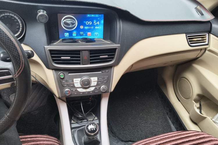 Used Soueast V5 Lingzhi 2012 1.5L Manual Standard Edition Audio And AC Panel