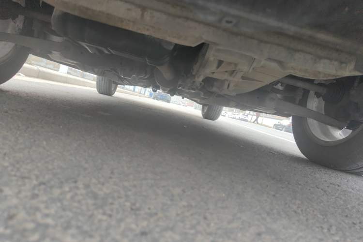 Used Soueast V5 Lingzhi 2012 1.5L Manual Standard Edition Chassis Front