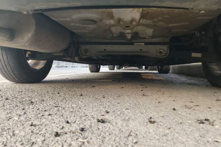 Used Soueast V5 Lingzhi 2012 1.5L Manual Comfort Edition Chassis Rear
