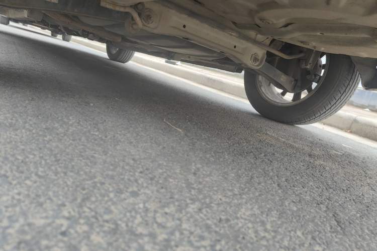 Used Soueast V5 Lingzhi 2012 1.5L Manual Standard Edition Chassis Rear Left
