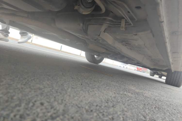 Used Soueast V5 Lingzhi 2012 1.5L Manual Standard Edition Chassis Rear Right