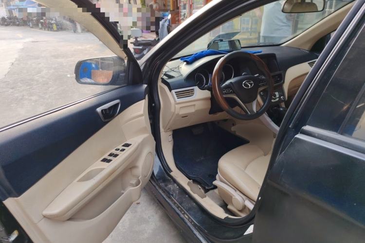 Used Soueast V5 Lingzhi 2012 1.5L CVT Luxury Version Driver Seat