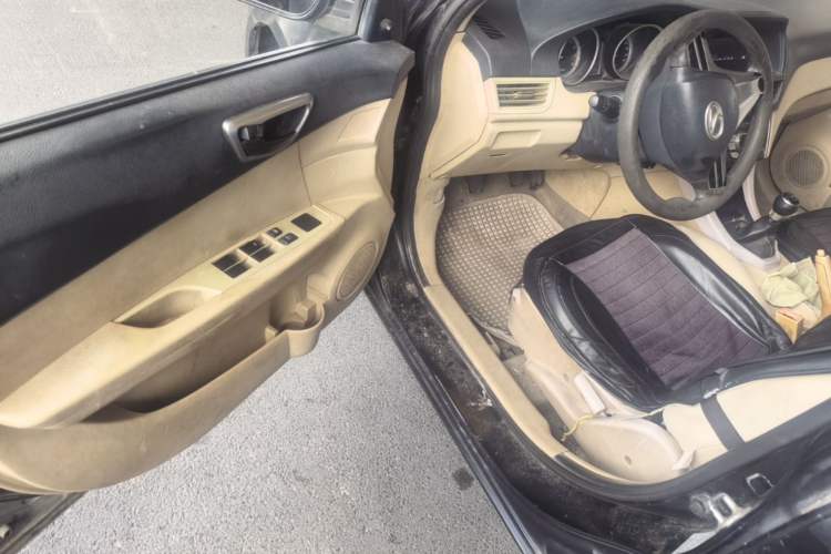 Used Soueast V5 Lingzhi 2012 1.5L Manual Standard Edition Driver Seat