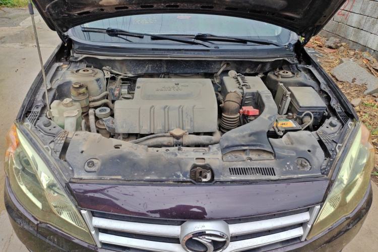 Used Soueast V5 Lingzhi 2012 1.5L Manual Luxury Version Engine Bay