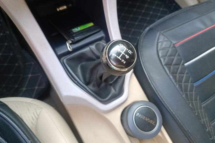 Used Soueast V5 Lingzhi 2012 1.5L Manual Comfort Edition Gear Lever