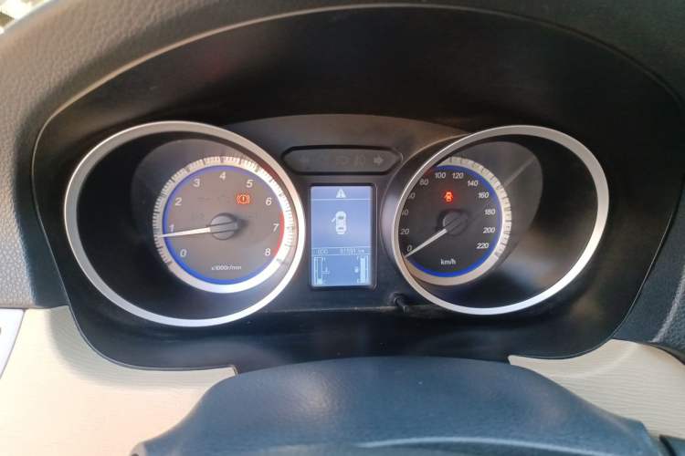 Used Soueast V5 Lingzhi 2012 1.5L Manual Comfort Edition Instrument Cluster
