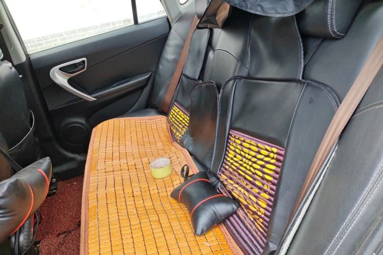 Used Soueast V5 Lingzhi 2012 1.5L Manual Luxury Version Left Rear Seat