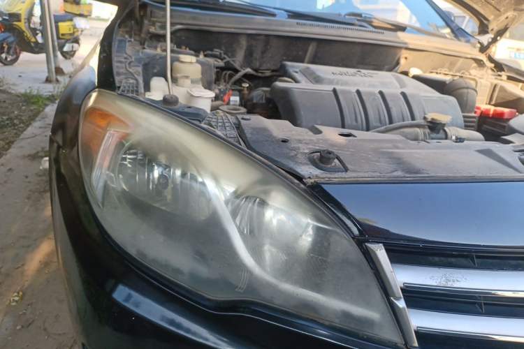 Used Soueast V5 Lingzhi 2012 1.5L Manual Comfort Edition Right Front Headlight