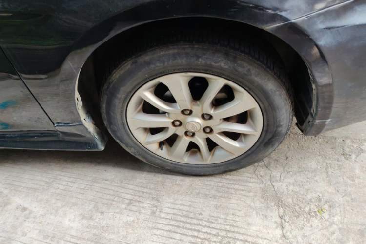 Used Soueast V5 Lingzhi 2012 1.5L CVT Luxury Version Right Front Wheel Hub