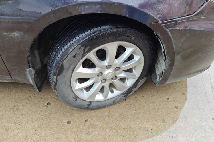 Used Soueast V5 Lingzhi 2012 1.5L Manual Luxury Version Right Front Wheel Hub