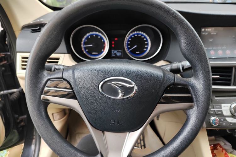 Used Soueast V5 Lingzhi 2012 1.5L Manual Standard Edition Steering Wheel