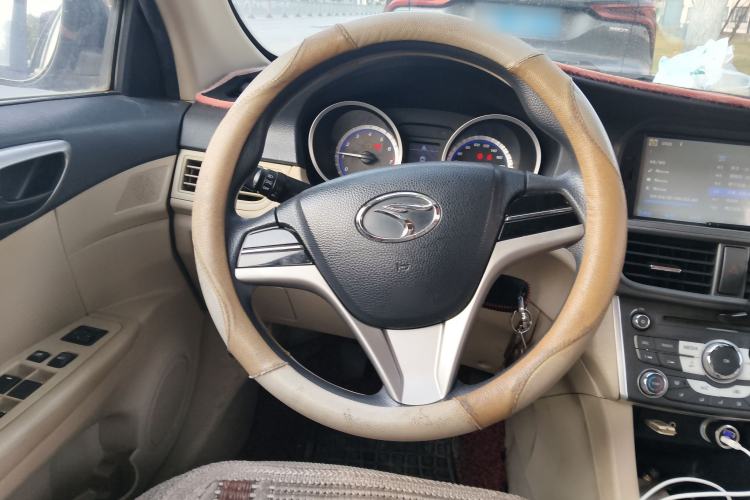 Used Soueast V5 Lingzhi 2012 1.5L Manual Comfort Edition Steering Wheel