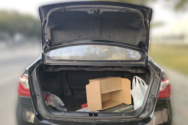 Used Soueast V5 Lingzhi 2012 1.5L Manual Comfort Edition Trunk