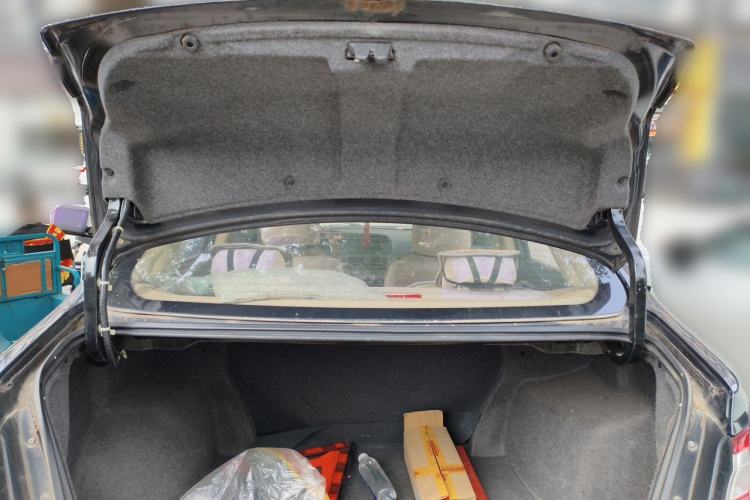 Used Soueast V5 Lingzhi 2012 1.5L Manual Comfort Edition Trunk