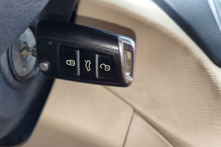 Used Soueast V5 Lingzhi 2012 1.5L Manual Comfort Edition Vehicle Key