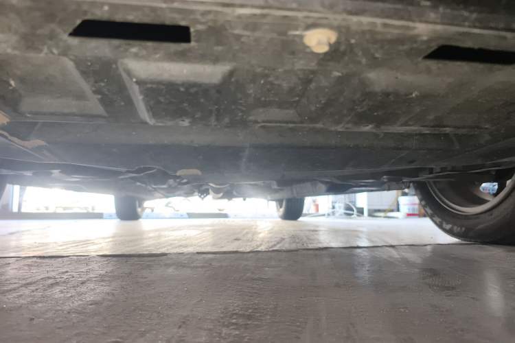 Used Soueast V5 Lingzhi 2012 1.5L Manual Flagship Edition Chassis Front