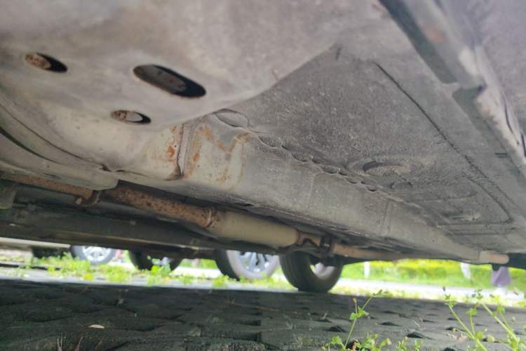 Used Soueast V5 Lingzhi 2012 1.5L Manual Comfort Edition Chassis Front Left