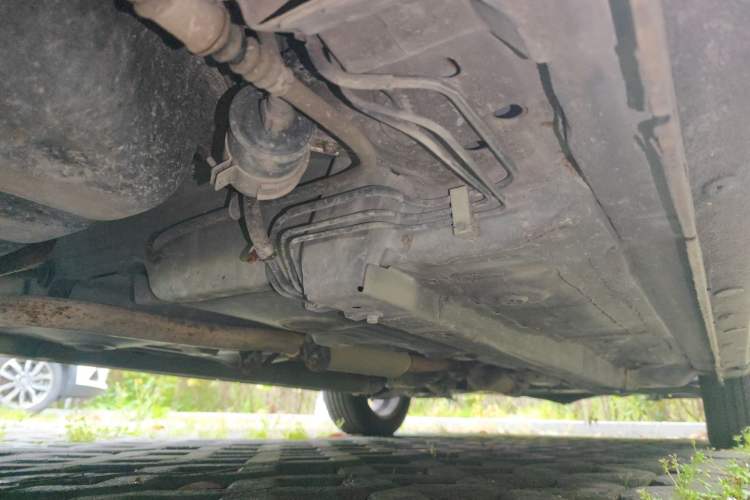 Used Soueast V5 Lingzhi 2012 1.5L Manual Comfort Edition Chassis Rear Right