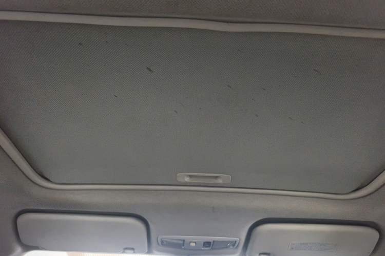 Used Soueast V5 Lingzhi 2012 1.5L Manual Flagship Edition Headliner
