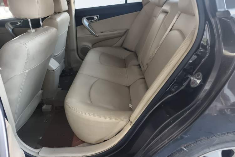 Used Soueast V5 Lingzhi 2012 1.5L Manual Flagship Edition Left Rear Seat