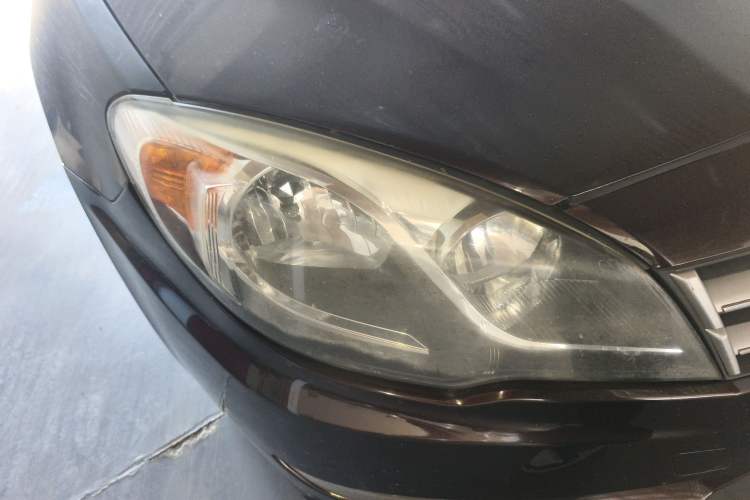 Used Soueast V5 Lingzhi 2012 1.5L Manual Flagship Edition Right Front Headlight
