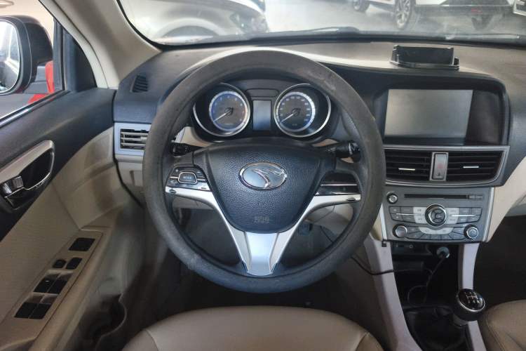 Used Soueast V5 Lingzhi 2012 1.5L Manual Flagship Edition Steering Wheel