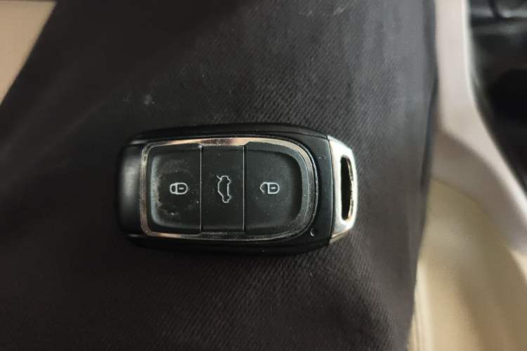 Used Soueast V5 Lingzhi 2012 1.5L Manual Flagship Edition Vehicle Key