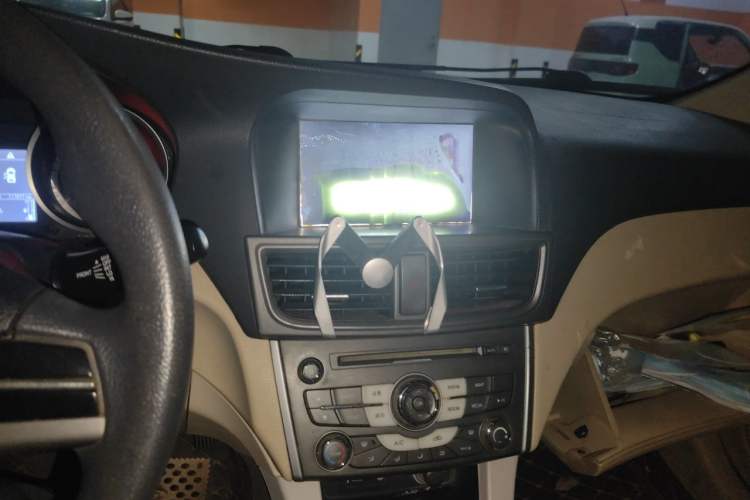 Used Soueast V5 Lingzhi 2012 1.5L Manual Luxury Version Audio And AC Panel