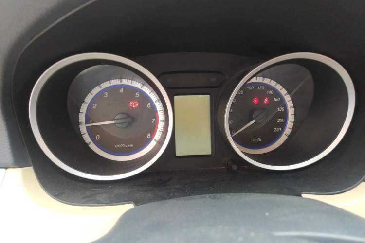 Used Soueast V5 Lingzhi 2012 1.5L Manual Luxury Version Instrument Cluster
