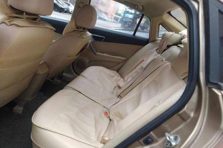 Used Soueast V5 Lingzhi 2012 1.5L Manual Luxury Version Left Rear Seat