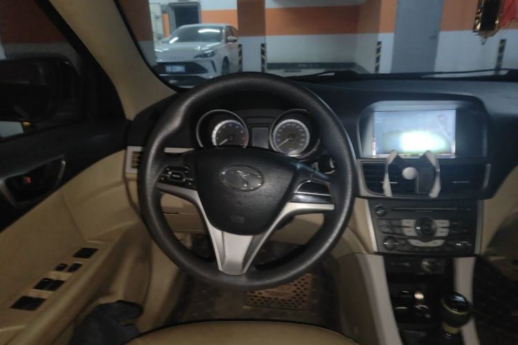 Used Soueast V5 Lingzhi 2012 1.5L Manual Luxury Version Steering Wheel