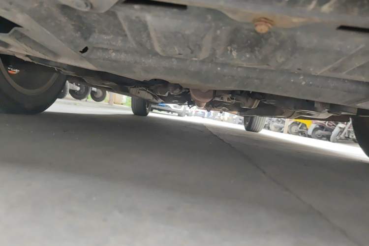 Used Soueast V5 Lingzhi 2012 1.5L Manual Comfort Edition Chassis Front
