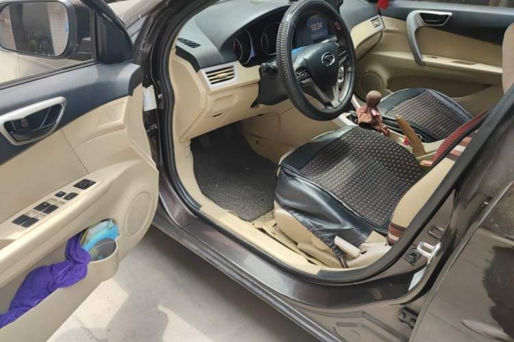 Used Soueast V5 Lingzhi 2012 1.5L Manual Comfort Edition Driver Seat