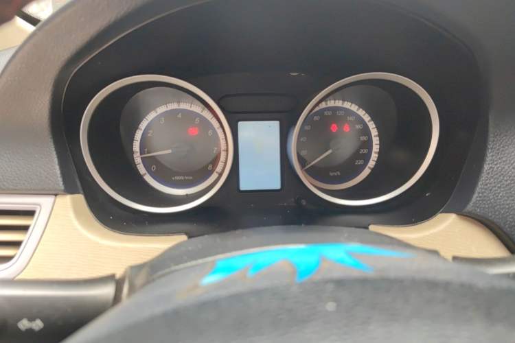 Used Soueast V5 Lingzhi 2012 1.5L Manual Comfort Edition Instrument Cluster