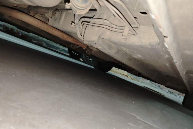 Used Soueast V5 Lingzhi 2012 1.5L Manual Standard Edition Chassis Rear Right