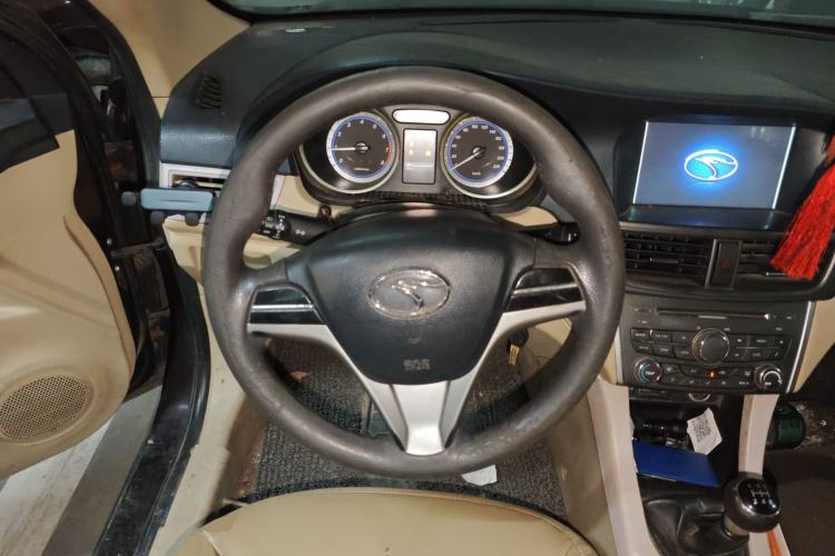 Used Soueast V5 Lingzhi 2012 1.5L Manual Standard Edition Steering Wheel