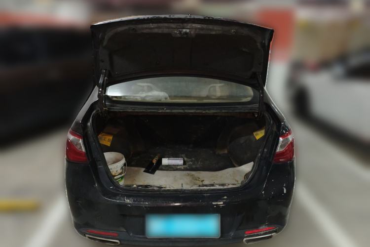 Used Soueast V5 Lingzhi 2012 1.5L Manual Standard Edition Trunk