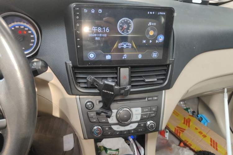 Used Soueast V5 Lingzhi 2012 1.5L CVT Luxury Version Audio And AC Panel